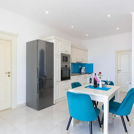 Apartman Awesome In With House Sea View Brela